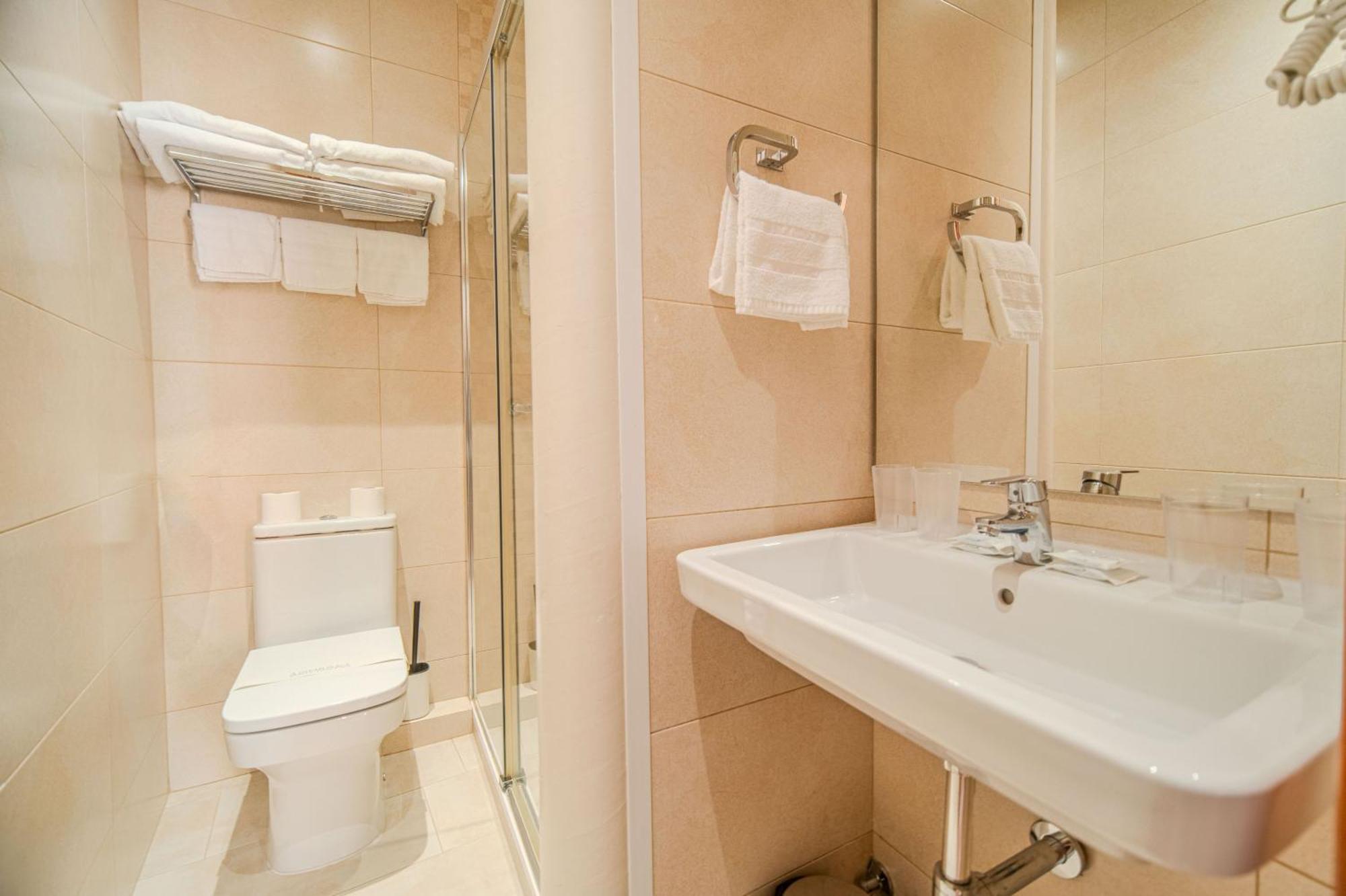 Double or Twin Room,1617843755:JPEG