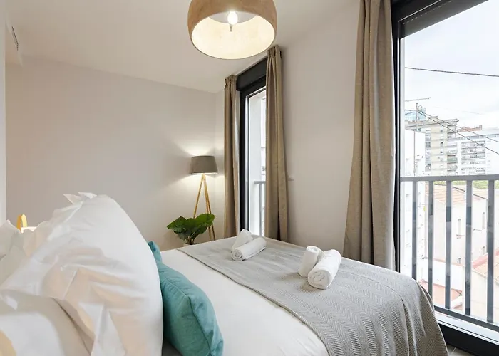 Feelathome Castilla Apartments